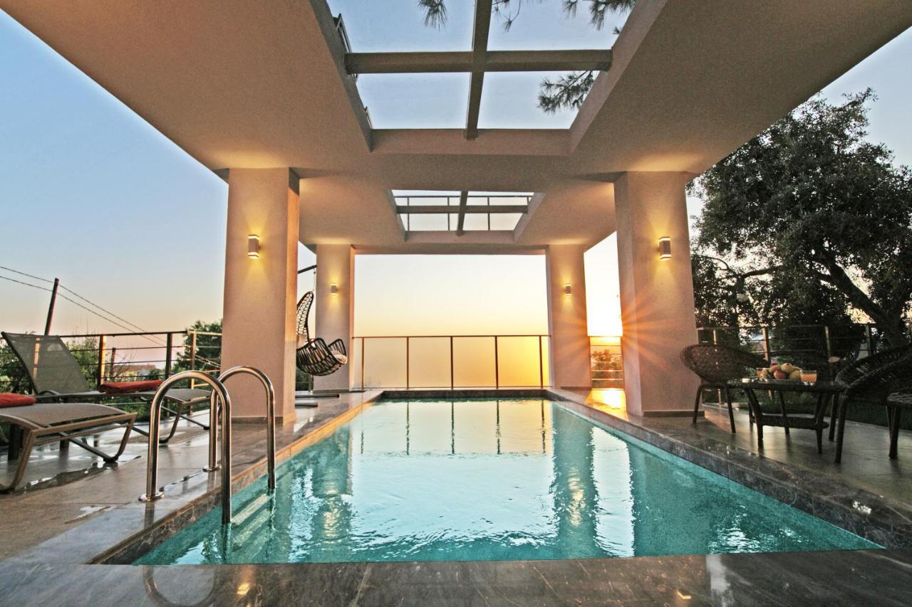 Villa With A Private Heated Pool, Jacuzzi, Overlooking Spectacular Views Of The Sea 卡斯 外观 照片
