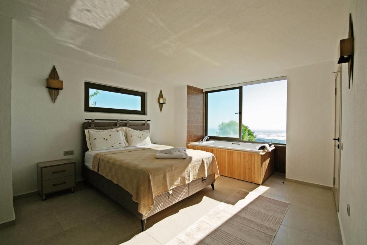 Villa With A Private Heated Pool, Jacuzzi, Overlooking Spectacular Views Of The Sea 卡斯 外观 照片